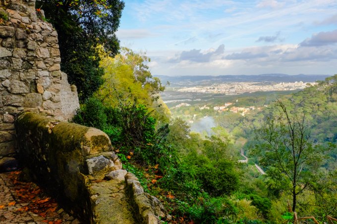 MS-20151028-01124 Vista parcial da cidade de Sintra a partir do Castelo dos Mouros.